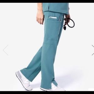 Figs Hydrogreen Kade